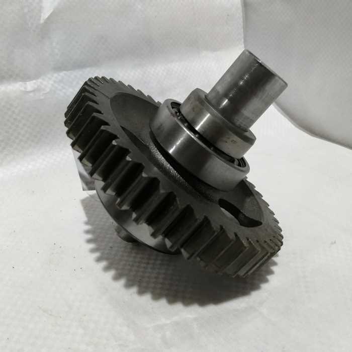 Вал привода топливного насоса высокого давления 7405.1029120