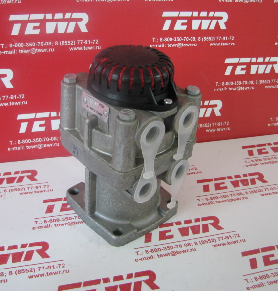 Кран тормозной двухконтурный с глушителем в сборе 8299-3514100-10 БелОМО