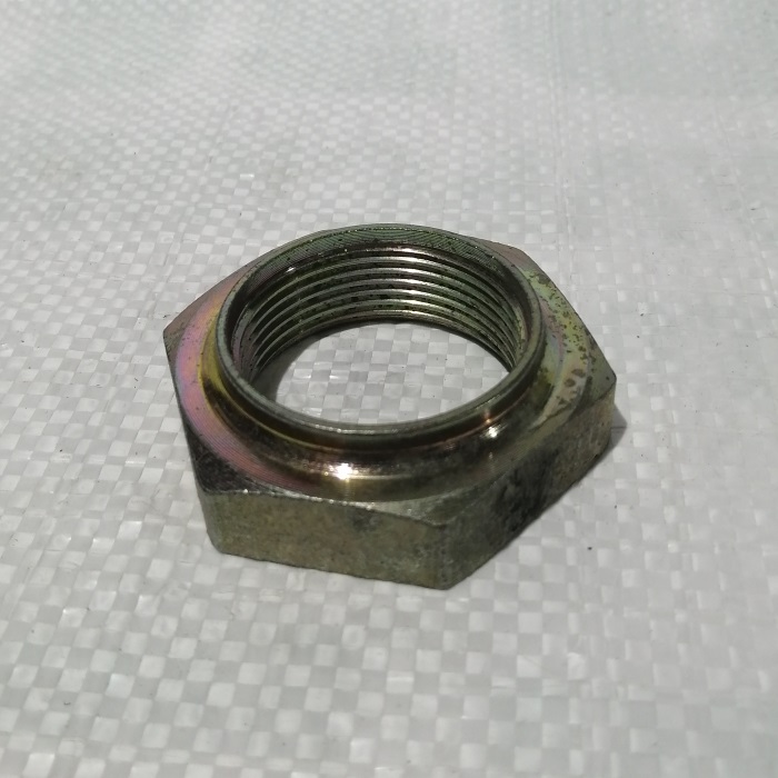 Гайка (на 105 вал) на хвостовик КПП 39х2 870510